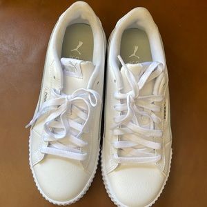 White puma shoes
